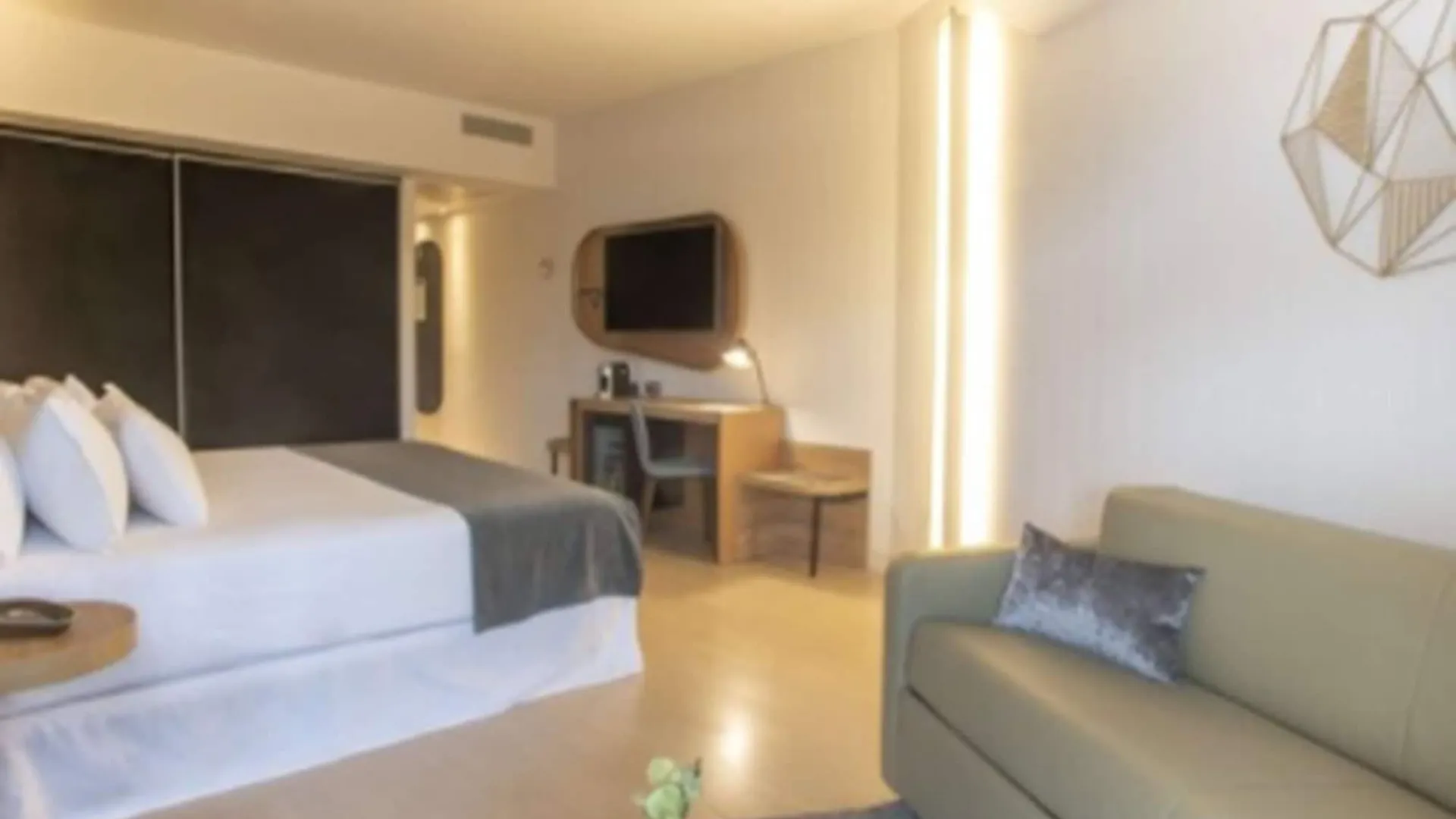 Отель Barcelo Costa Vasca Сан-Себастьян